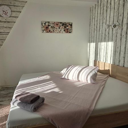 新乌尔姆 Riedwirtshaus汽车旅馆 外观 照片