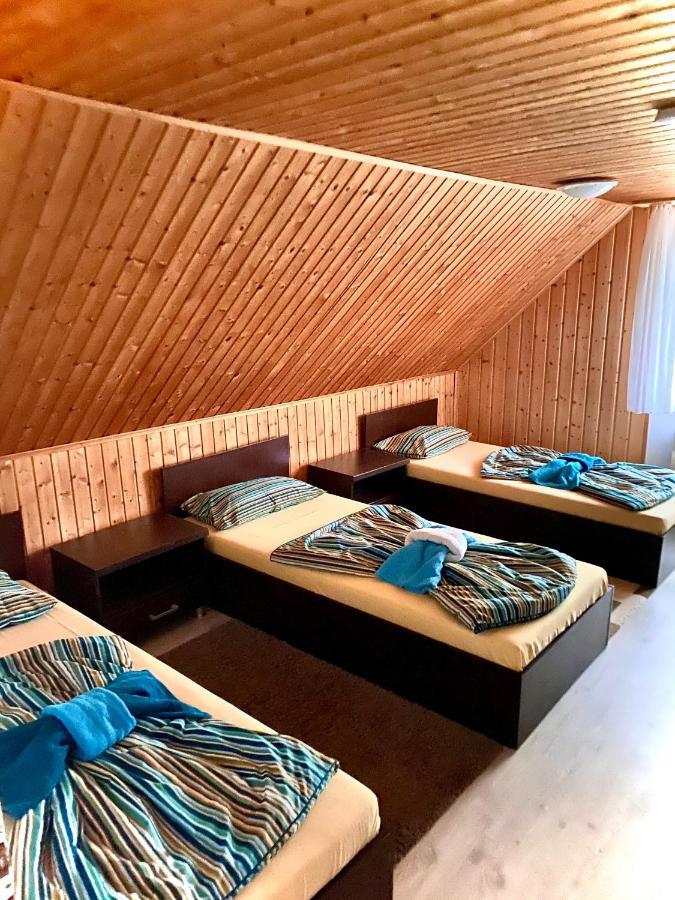 新乌尔姆 Riedwirtshaus汽车旅馆 外观 照片
