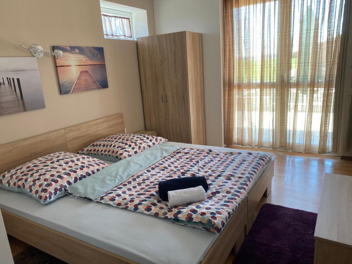 新乌尔姆 Riedwirtshaus汽车旅馆 外观 照片
